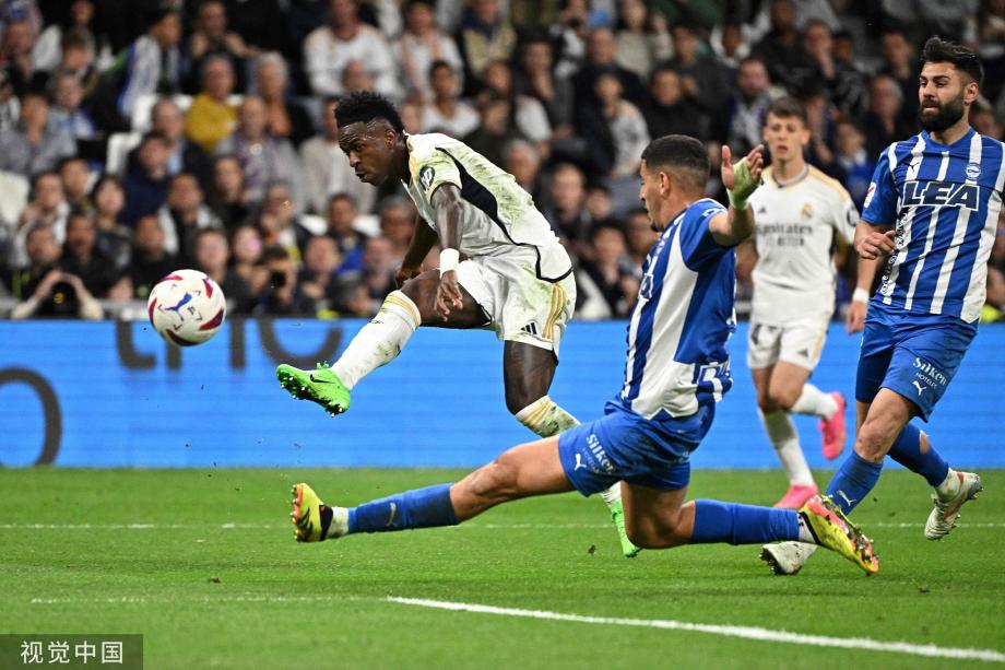 他在比赛中 他在比赛中